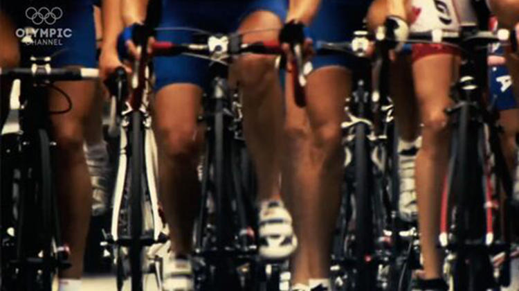 東京1964オリンピック 自転車ロードレース史上類を見ない、ゴール直前の大混戦