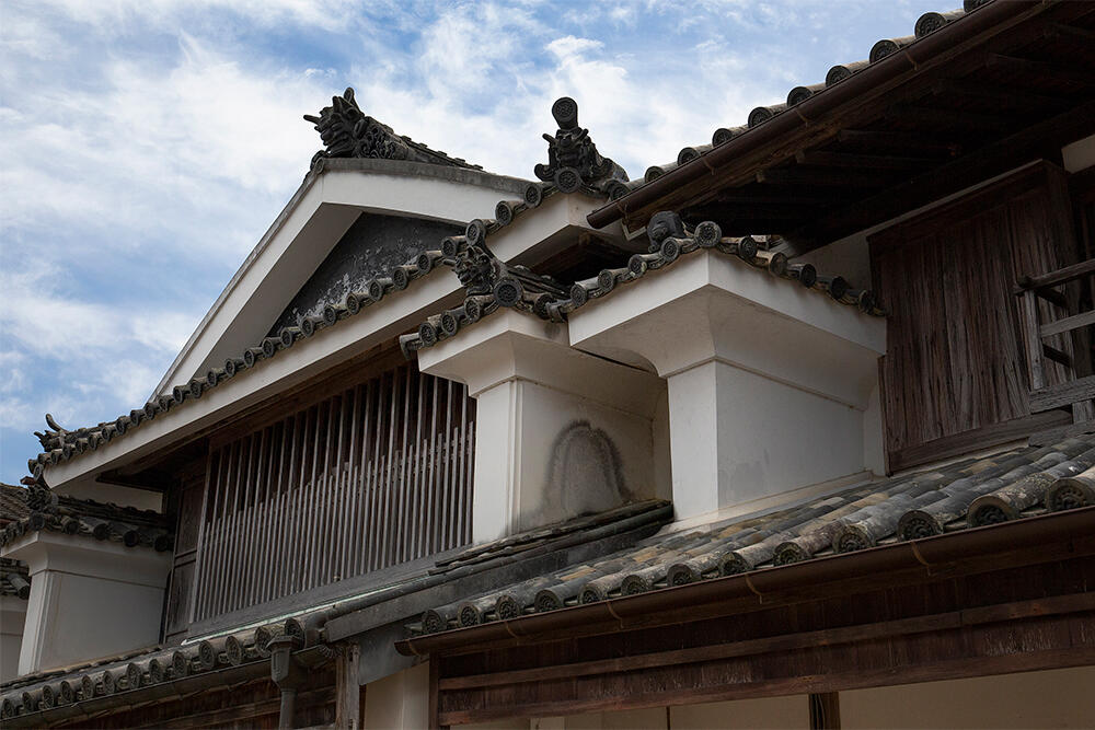 土造りの防火壁「うだつ」