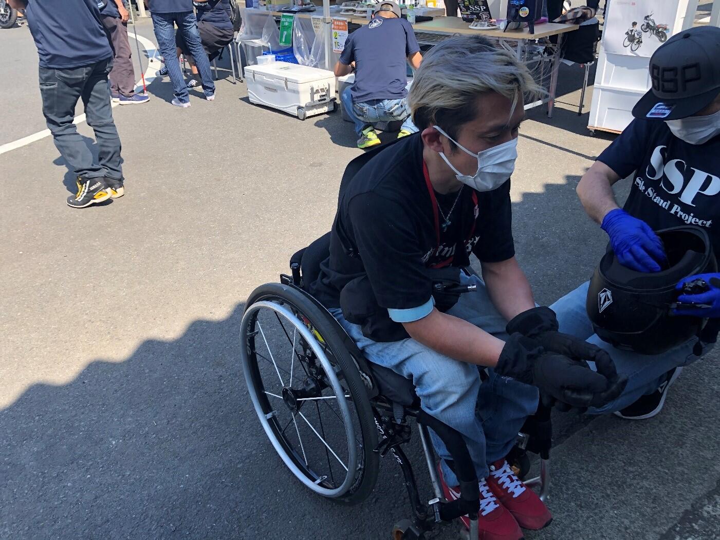 バイクの醍醐味は「人馬一体」となって自分の一部のように扱うことができるところ、というお話もしてくれた牧原さん