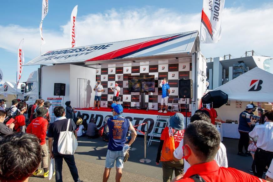 トークショーの様子