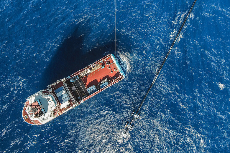 クリーンなエネルギーで稼働するゴミ回収装置