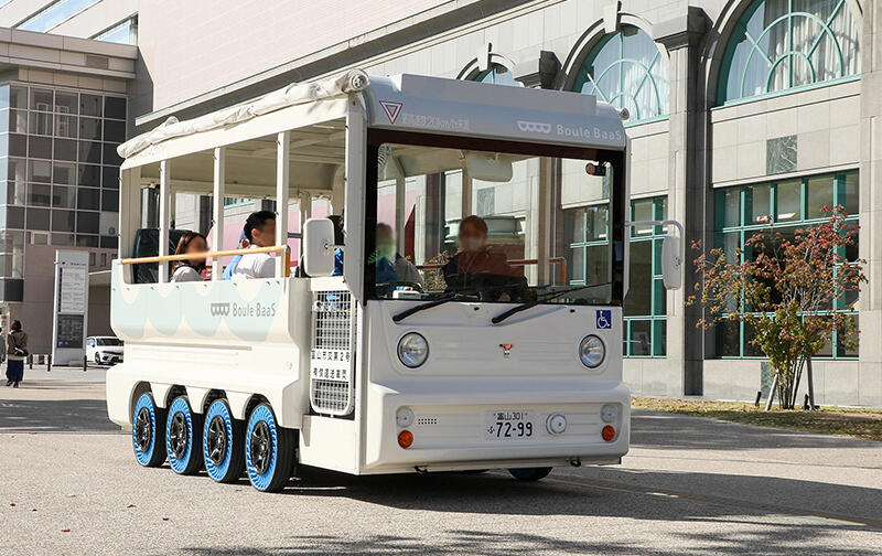 【全国初】グリーンスローモビリティで次世代タイヤ「AirFree」の実証実験を開始 富山市とブリヂストンの共創活動