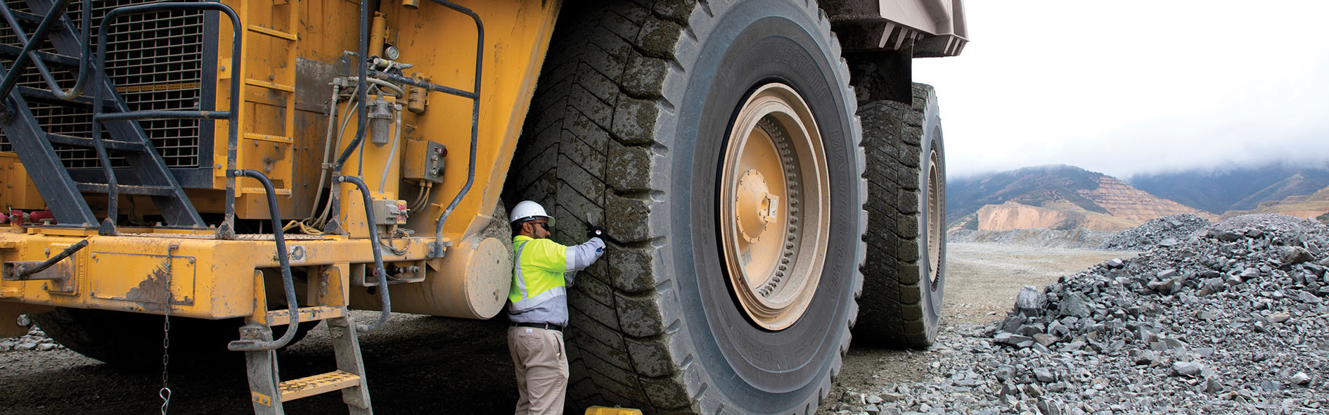 建設・鉱山車両用タイヤの進化を支えるブリヂストン独自の革新技術